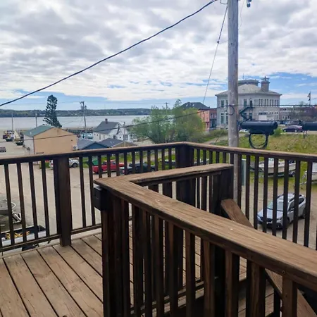 Deep Cove Escape In Eastport Appartement